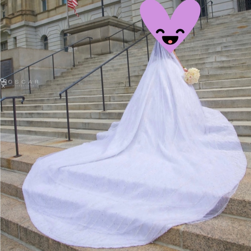 Wedding dress with Swarovski crystal